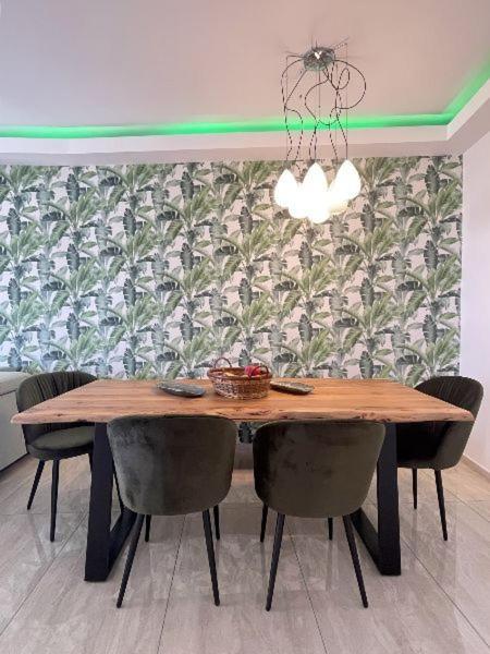 Timeless Cyprus Apartment Пафос Екстериор снимка