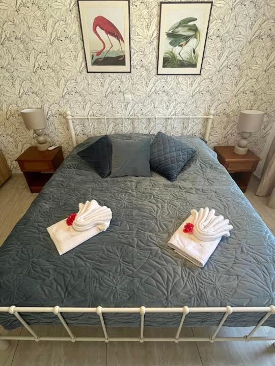 Timeless Cyprus Apartment Пафос Екстериор снимка