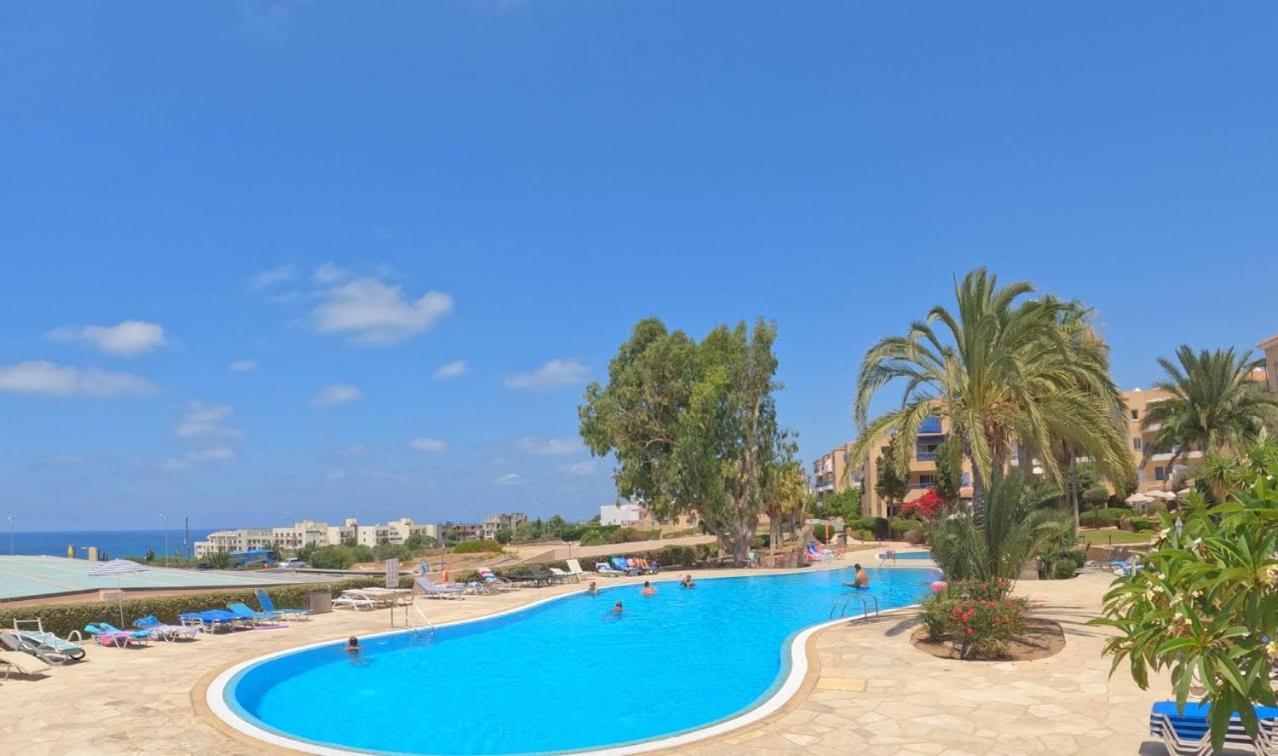 Timeless Cyprus Apartment Пафос Екстериор снимка
