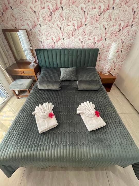 Timeless Cyprus Apartment Пафос Екстериор снимка