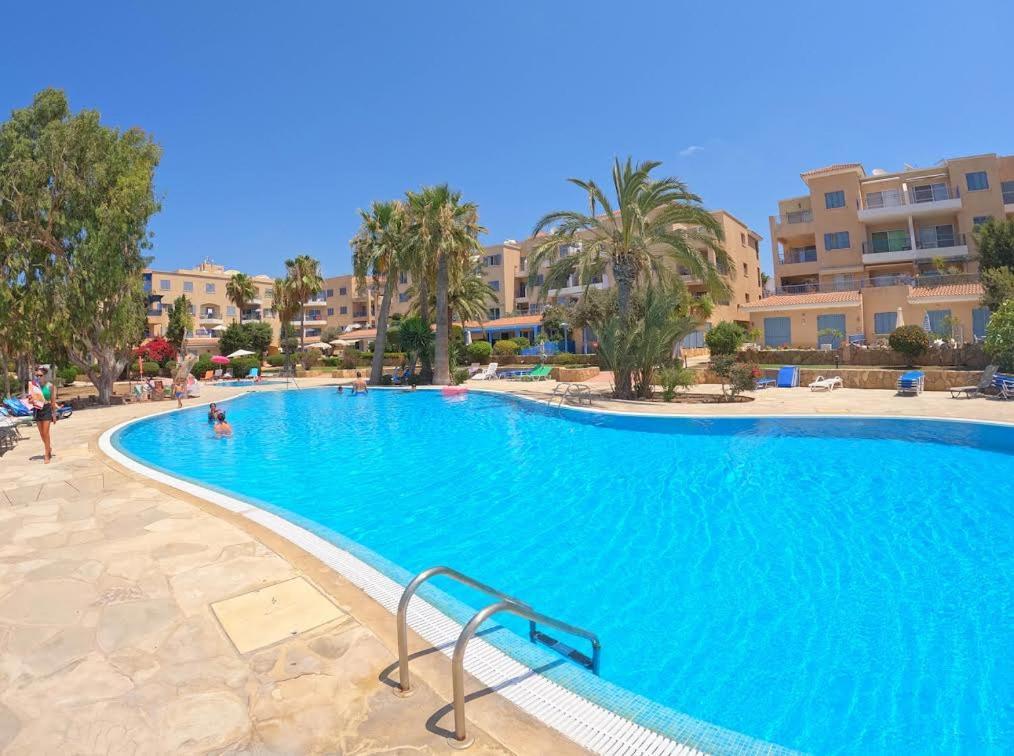 Timeless Cyprus Apartment Пафос Екстериор снимка
