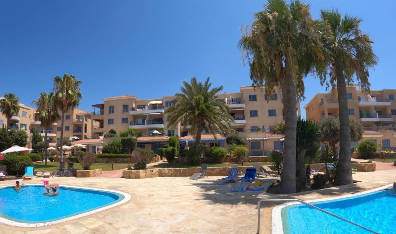 Timeless Cyprus Apartment Пафос Екстериор снимка